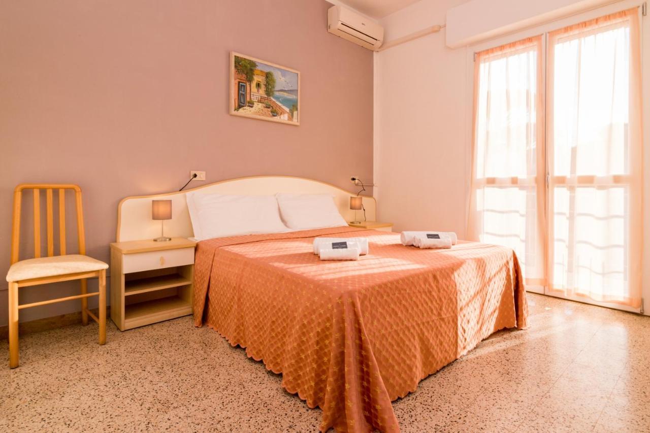 Hotel Lydia Cervia Bagian luar foto