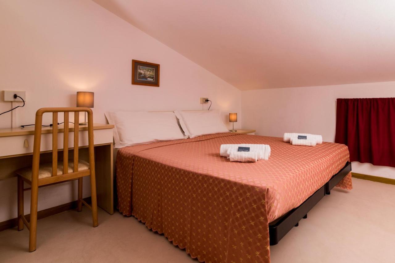 Hotel Lydia Cervia Bagian luar foto