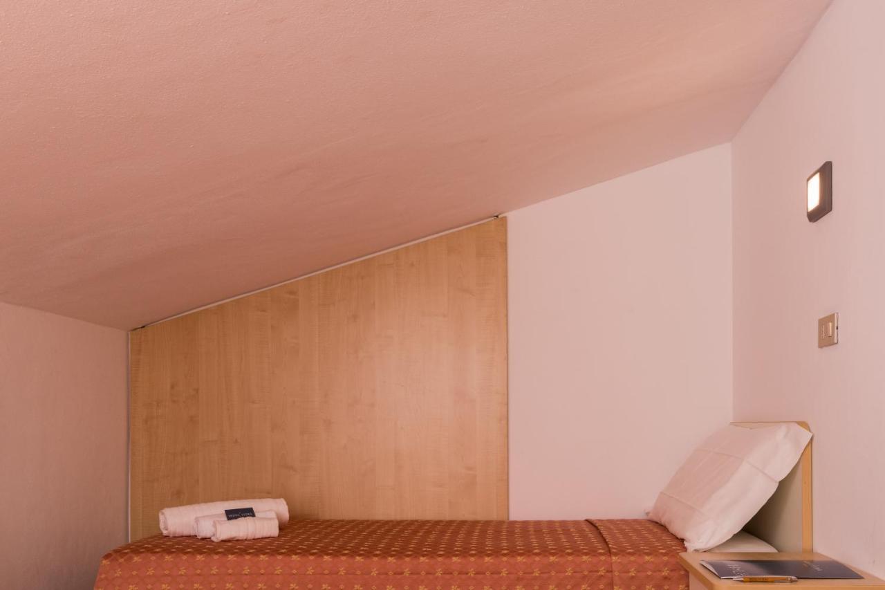Hotel Lydia Cervia Bagian luar foto