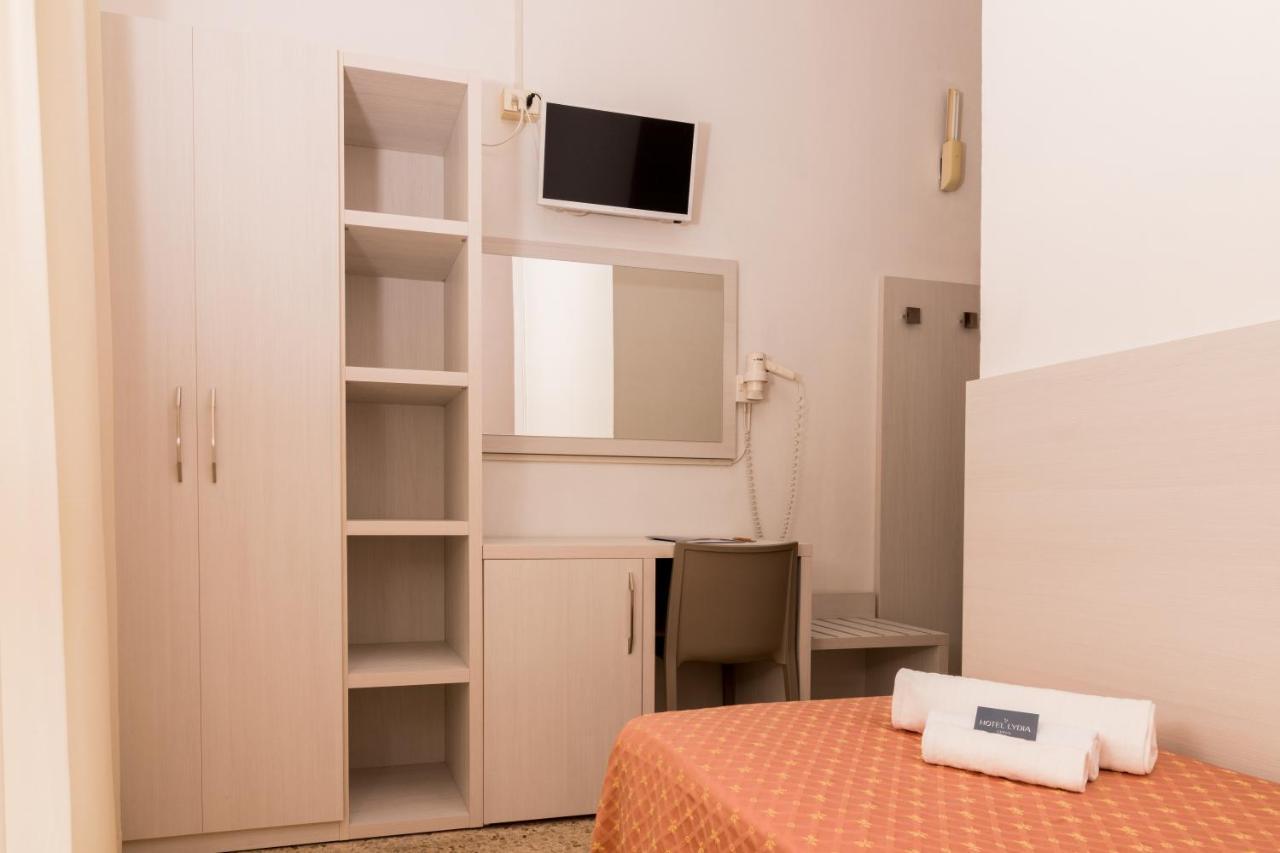 Hotel Lydia Cervia Bagian luar foto