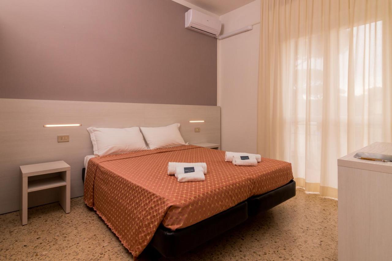 Hotel Lydia Cervia Bagian luar foto