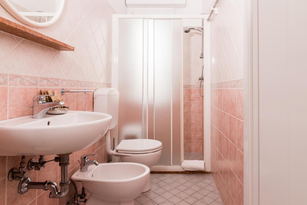Hotel Lydia Cervia Bagian luar foto