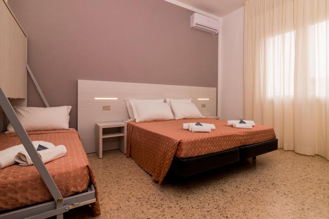 Hotel Lydia Cervia Bagian luar foto