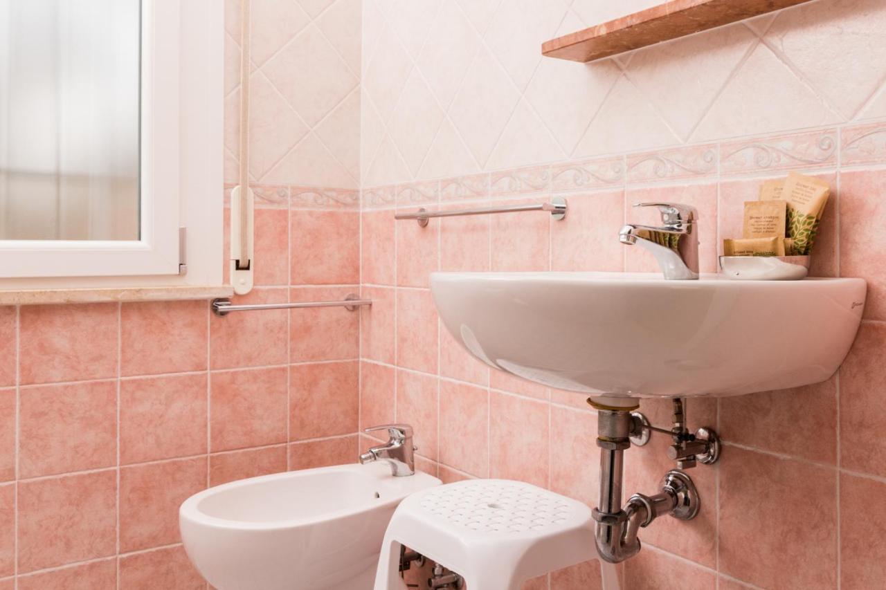Hotel Lydia Cervia Bagian luar foto